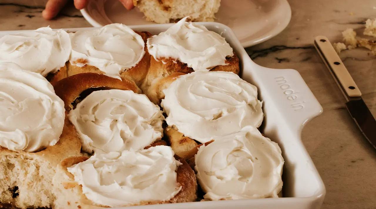icing cinnamon rolls